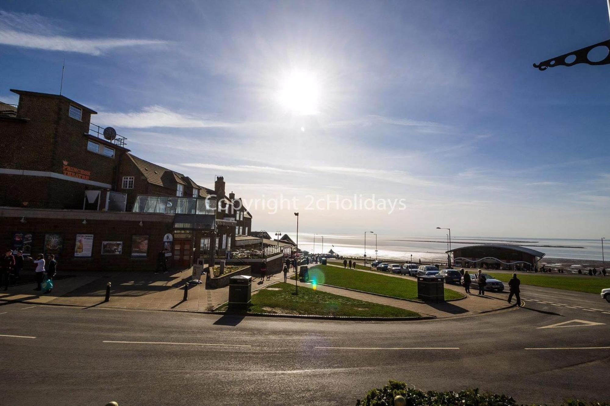 Brilliant Caravan For Hire At Manor Park In Hunstanton Norfolk Ref 23176K Hotel Exterior photo